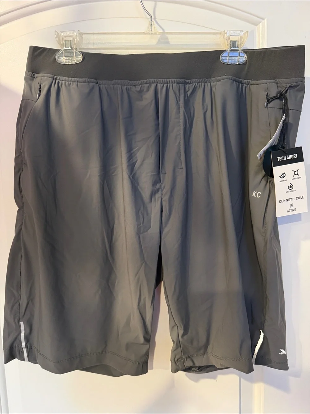 Kenneth Cole Tech Shorts in Charcoal Men’s XL - Picture 1 of 2
